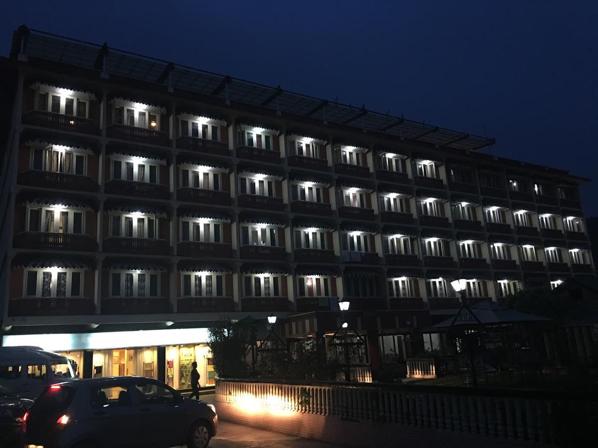 Srīnagar Shah Abbas Hotel At Dal Lake מראה חיצוני תמונה