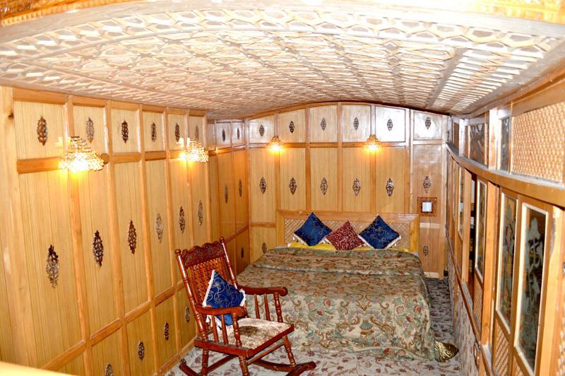 Srīnagar Shah Abbas Hotel At Dal Lake מראה חיצוני תמונה