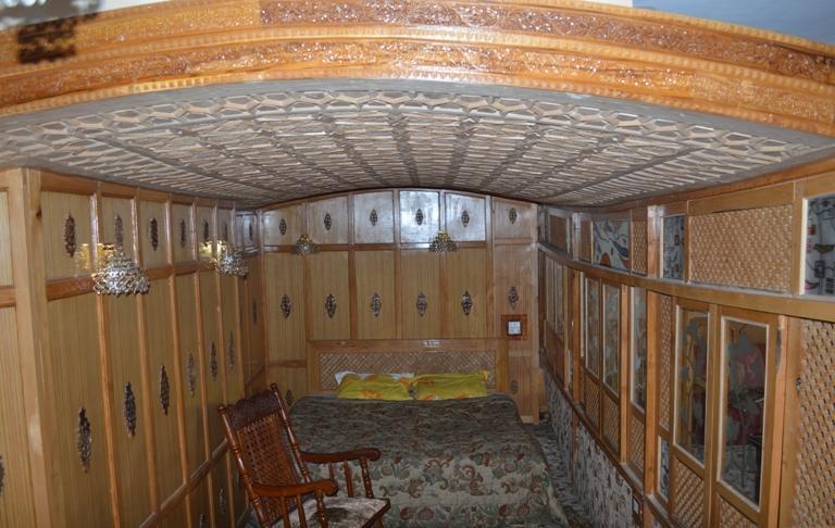 Srīnagar Shah Abbas Hotel At Dal Lake מראה חיצוני תמונה